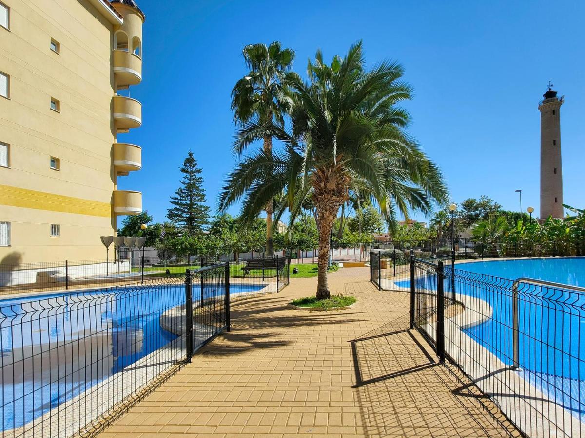 Global Properties, Apartamento Con Terraza Y Piscina En La Playa De Canet Canet d'En Berenguer Luaran gambar